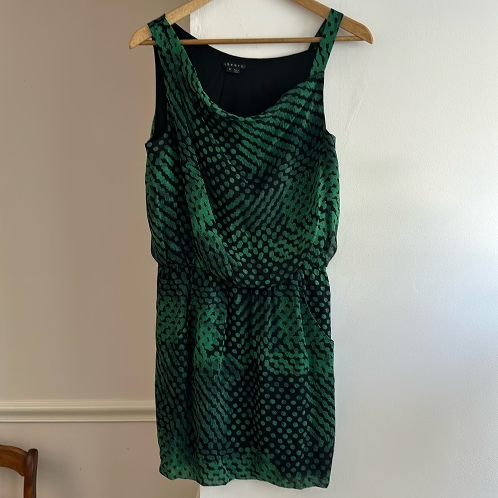 Theory Jaylyn Silk Black Green Blurred Print Mini Short Delicate Size 4 EUC